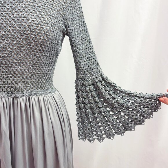 Vintage silver metallic bell sleeve crochet dress - fits like a Medium - Picture 7 of 8